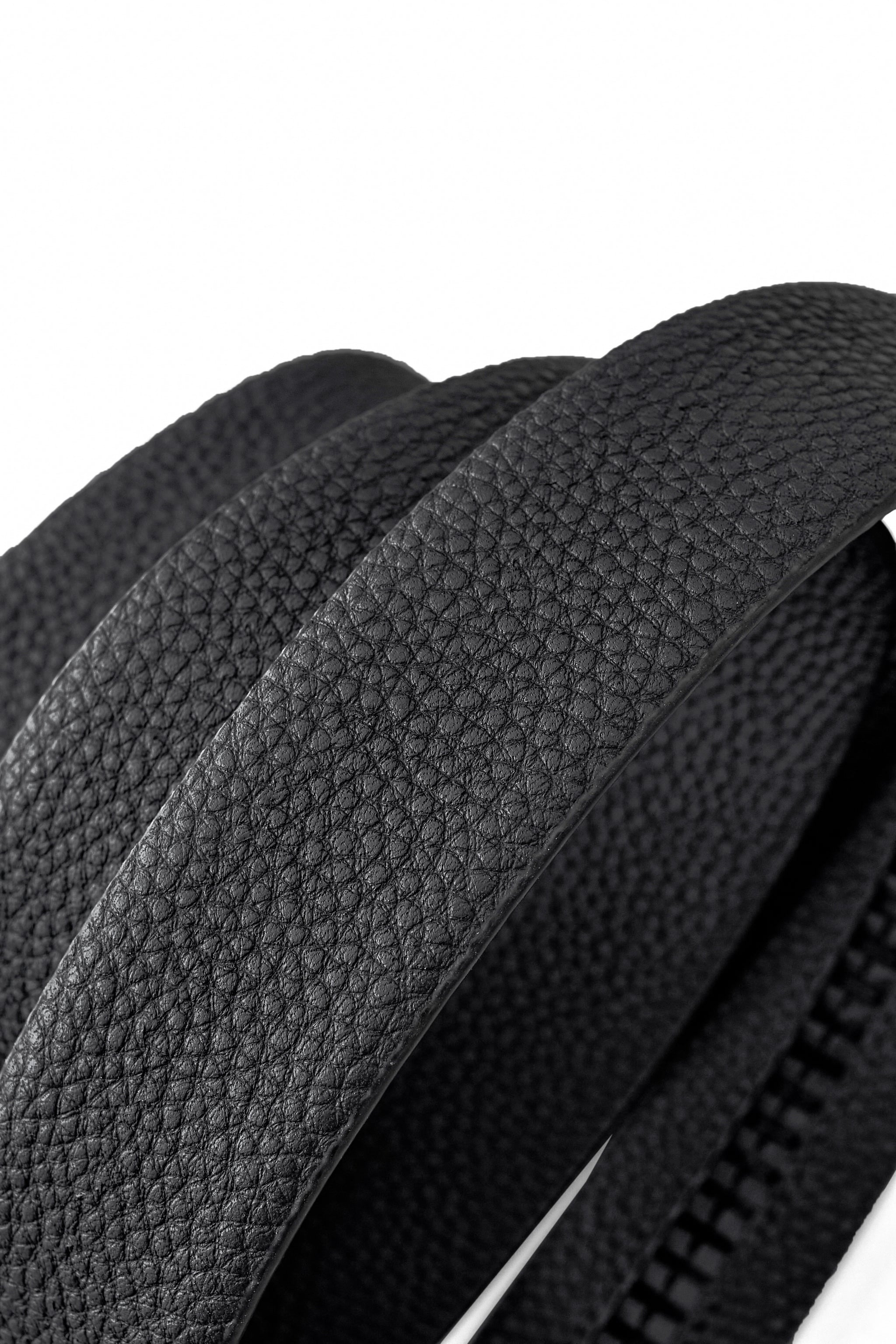 Pebbled Leather Lion Auto BKL Belt – Blackout Ed. BLACK/BLACK