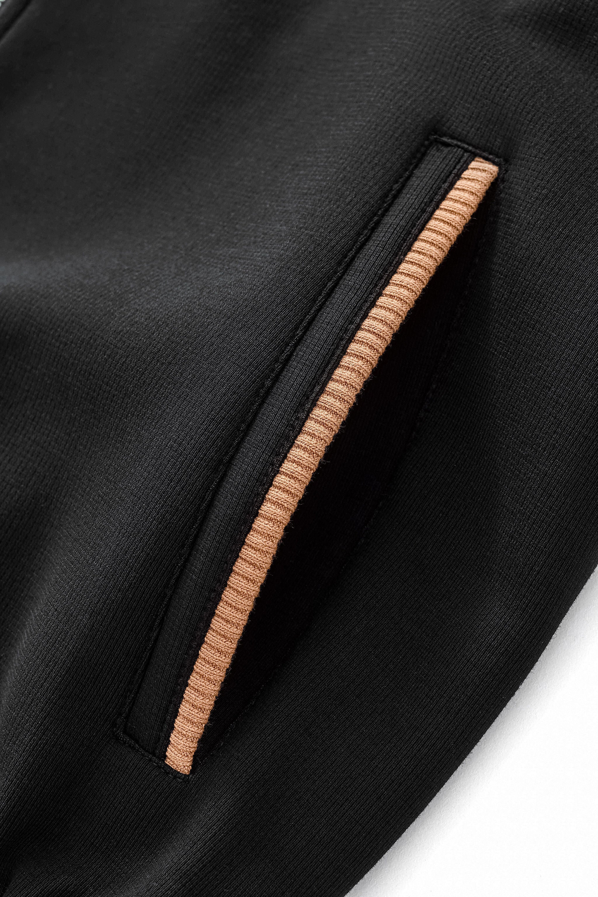 Stratus Trim Tracksuit BLACK