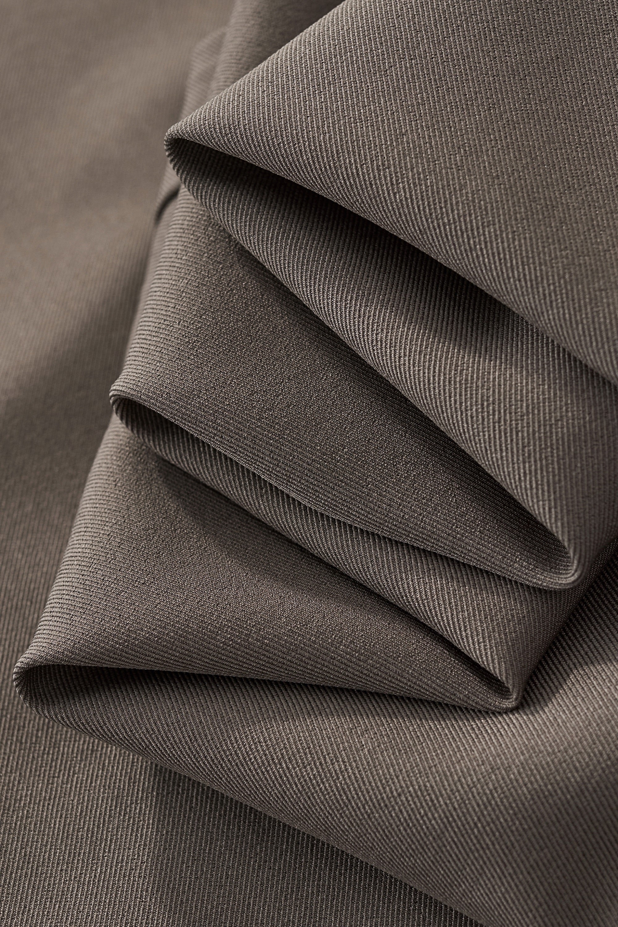 Kingsley Side-Tab Trousers BROWN