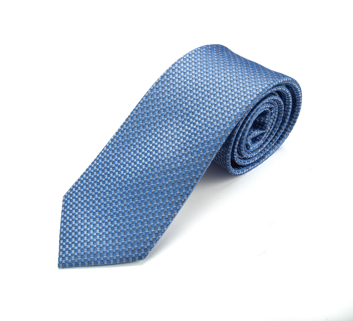 Achieve a timeless, professional look with this impeccably crafted tie | 1476