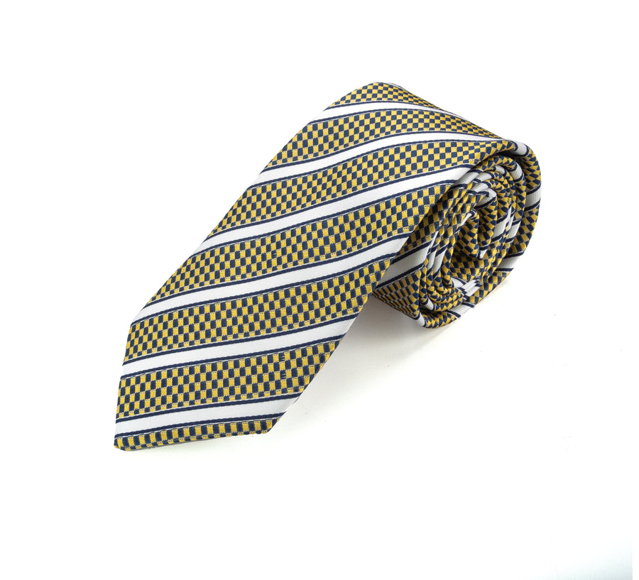 Maintain composure and professionalism with this distinguished tie | 1647