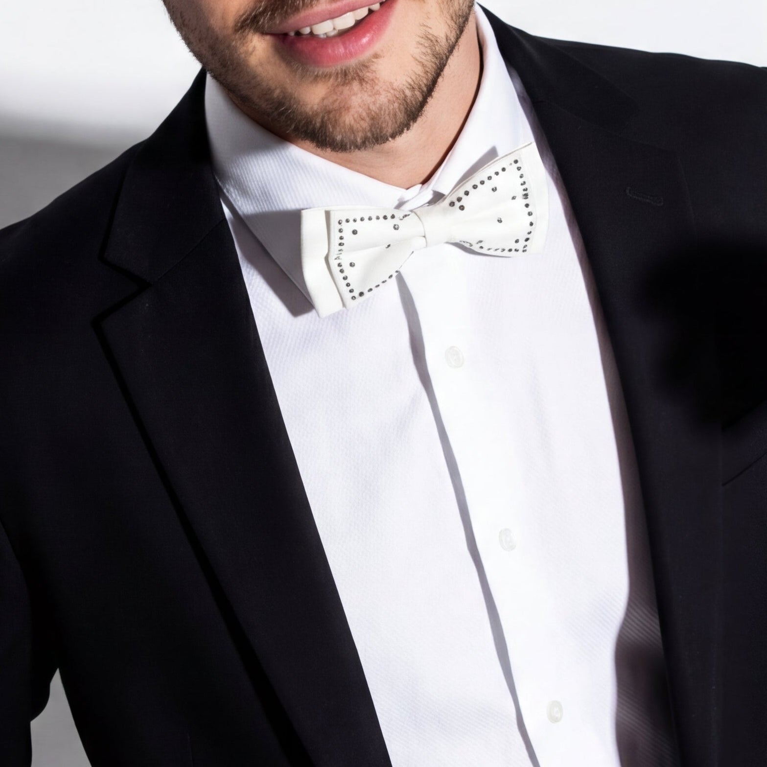 Classy Knots WHITE/SILVER