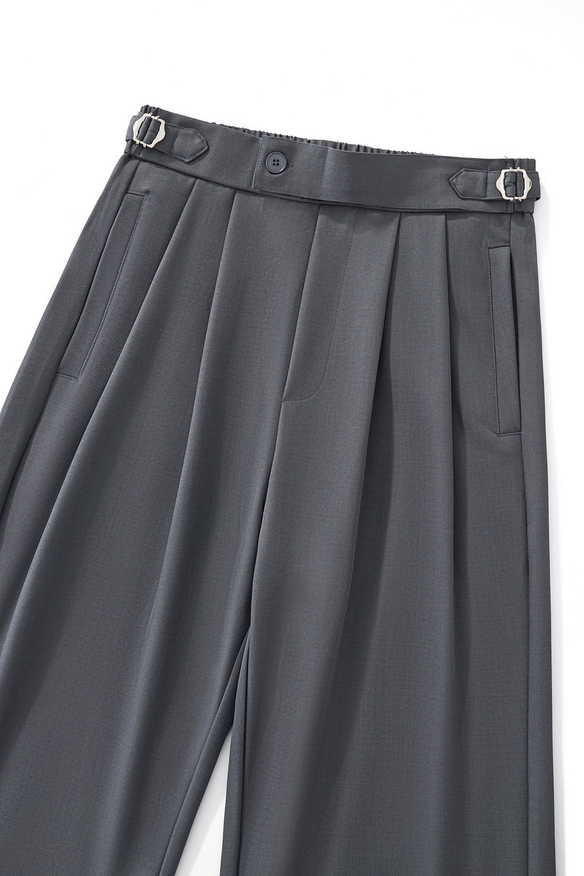 NEU_IN AW25 Front vent trousers グレー Wellington Side-Tab Trousers GREY – Franky Fashion